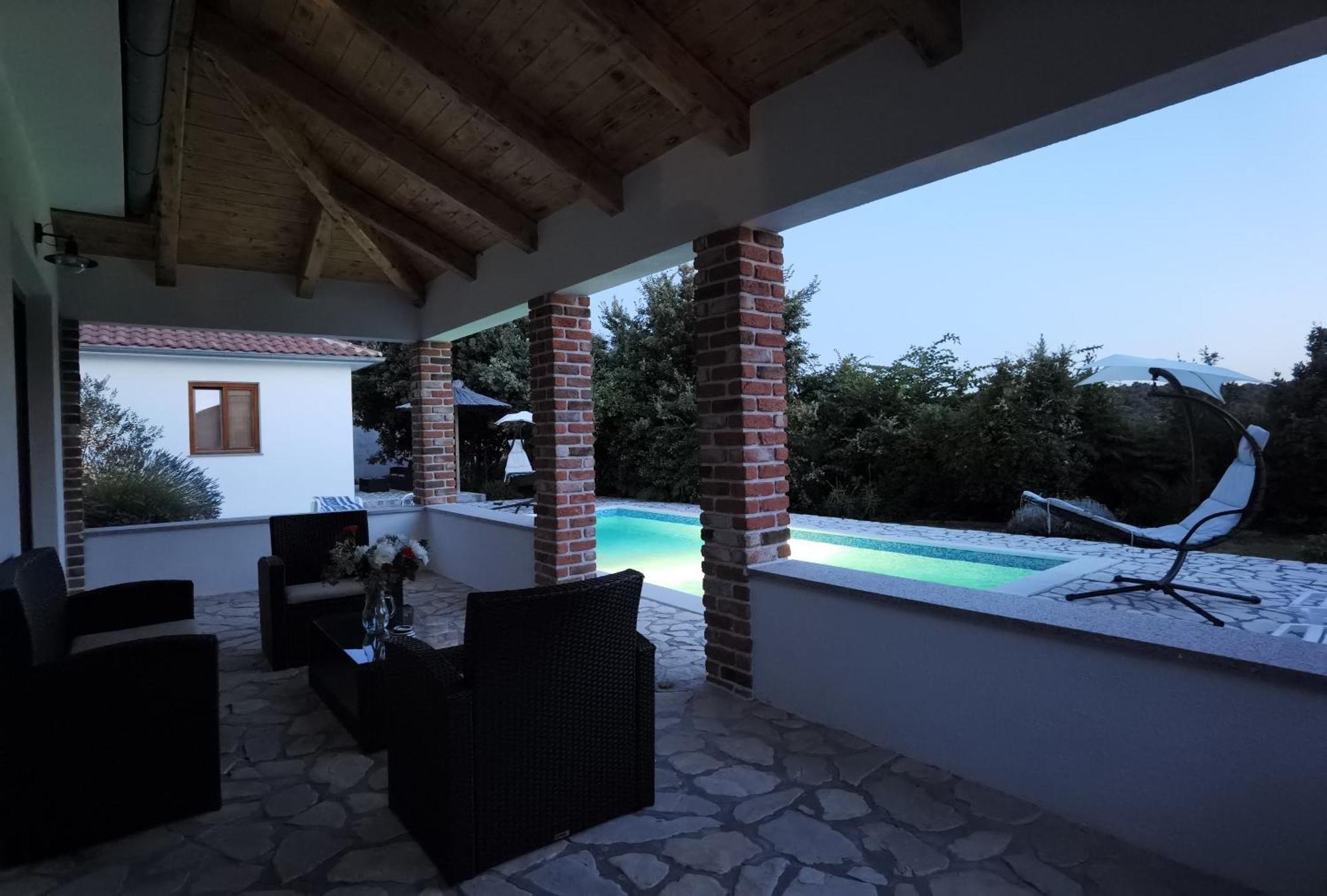 Holiday Homes Sintija Kampor Bagian luar foto